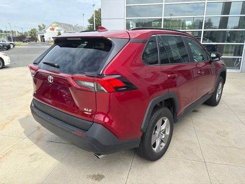 Used 2025 Toyota RAV4 XLE AWD/4WD image 7