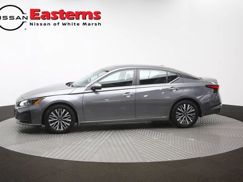 Used 2023 Nissan Altima 2.5 SV w/ SV Premium Package FWD image 59