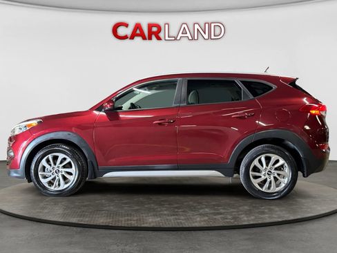 Used 2017 Hyundai Tucson SE w/ SE Popular Package 02 FWD image 2