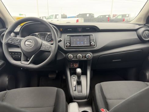 Used 2024 Nissan Kicks S image 11