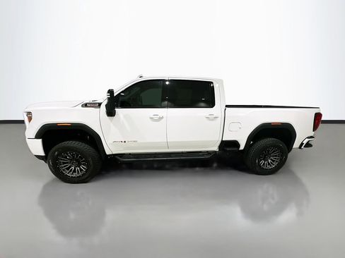 Used 2022 GMC Sierra 2500 AT4 w/ AT4 Preferred Package AWD/4WD image 4