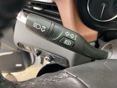 Used 2021 Buick Enclave Avenir w/ Avenir Technology Package image 43