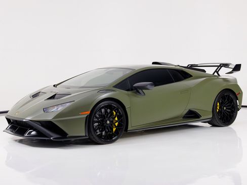Used 2022 Lamborghini Huracan STO image 7