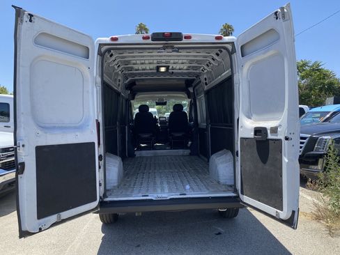 Used 2025 RAM ProMaster 2500 w/ Convenience Group FWD image 22