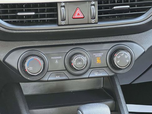 Certified 2023 Kia Forte LXS image 5