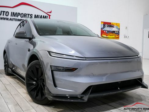 Used 2026 Tesla Model Y 2WD image 31