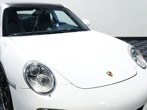 Used 2010 Porsche 911 Targa 4 AWD/4WD image 12