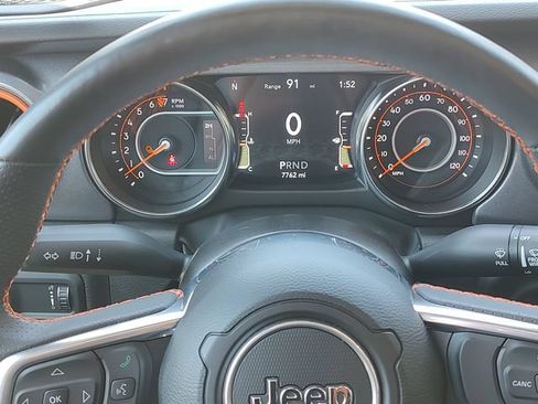 Used 2023 Jeep Gladiator Mojave w/ Cold Weather Group AWD/4WD image 12