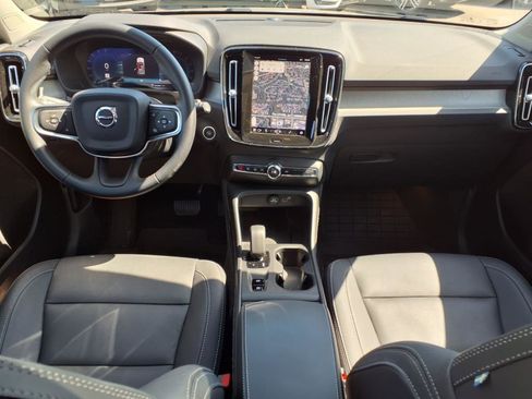 New 2025 Volvo XC40 B5 Core w/ Climate Package image 12