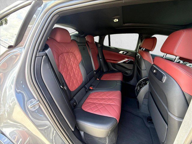Used 2024 BMW X6 xDrive40i w/ Premium Package AWD/4WD image 27