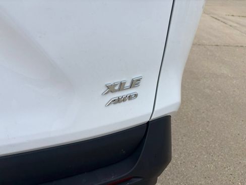 Used 2025 Toyota RAV4 XLE AWD/4WD image 25