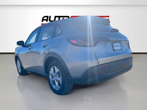 Used 2023 Honda HR-V LX image 5