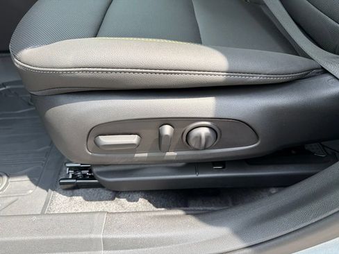 New 2026 Chevrolet Trax ACTIV w/ Sunroof Package FWD image 20