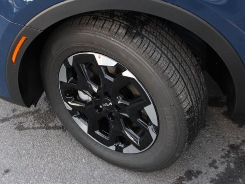 New 2026 Kia Sorento S image 8