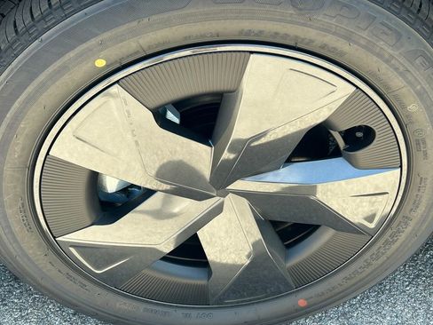 New 2026 Toyota Prius Plug-In Hybrid image 9