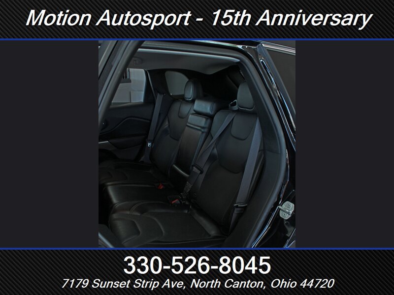 Used 2019 Jeep Cherokee Limited AWD/4WD image 32