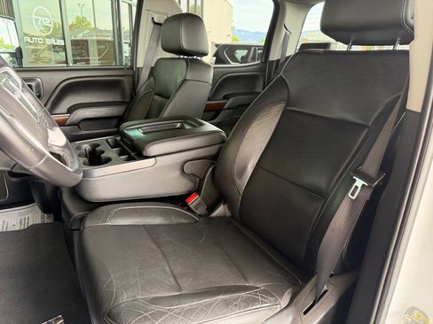 Used 2019 GMC Sierra 2500 SLT w/ Duramax Plus Package AWD/4WD image 6