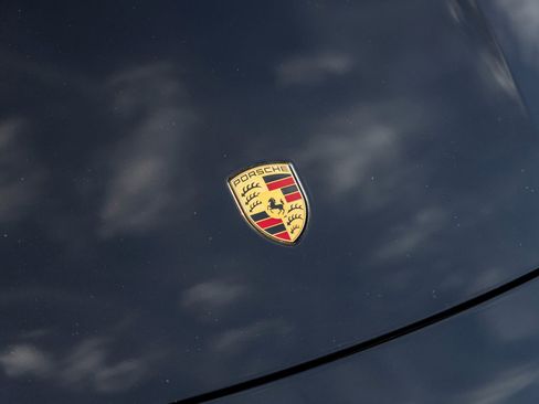 Certified 2022 Porsche Taycan 4 Cross Turismo image 15