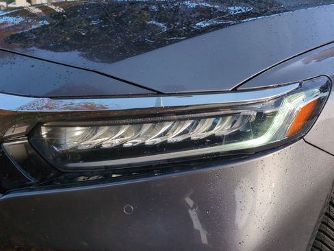 Used 2020 Honda Accord Touring image 6