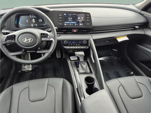 New 2026 Hyundai Elantra SEL Sport FWD image 10