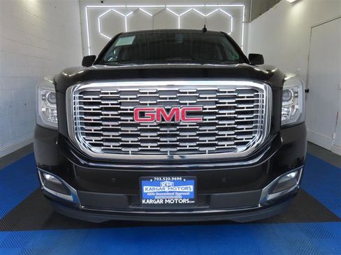 Used 2019 GMC Yukon XL Denali w/ Denali Ultimate Package image 3