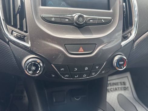 Used 2016 Chevrolet Cruze LT w/ Convenience Package FWD image 29