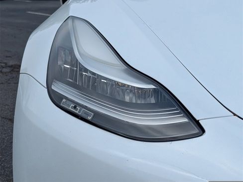Used 2019 Tesla Model 3 Standard Range Plus image 25