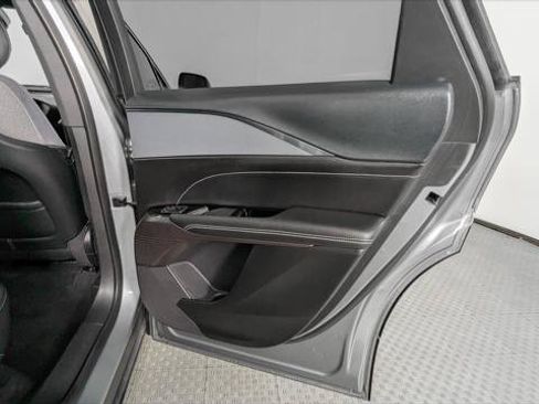 Used 2024 Cadillac Lyriq Tech RWD image 21