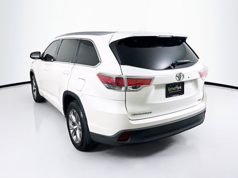 Used 2015 Toyota Highlander XLE image 5