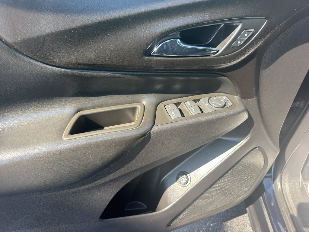 Used 2020 Chevrolet Equinox LT FWD image 14