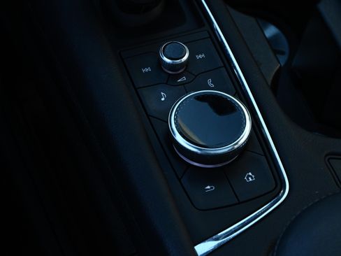 Used 2022 Cadillac XT5 Premium Luxury w/ LPO, ONYX Package image 20