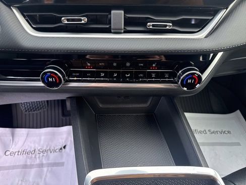 New 2026 Chevrolet Equinox LT w/ Convenience Package II image 16