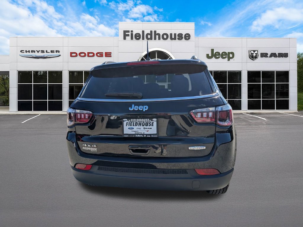 Used 2025 Jeep Compass Latitude AWD/4WD image 12