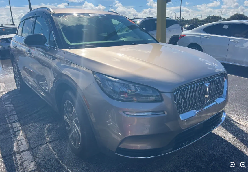 Used 2021 Lincoln Corsair AWD w/ Equipment Group 101A image 4