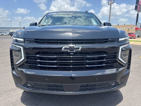 New 2026 Chevrolet Suburban RST w/ RST Capability Package AWD/4WD image 11