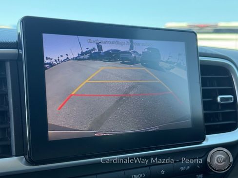 Used 2022 Hyundai Venue SEL image 22