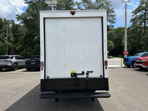 New 2025 Chevrolet Express 3500 Work Van w/ Power Convenience Package image 14