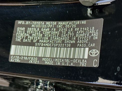 Used 2025 Toyota Corolla LE FWD image 39