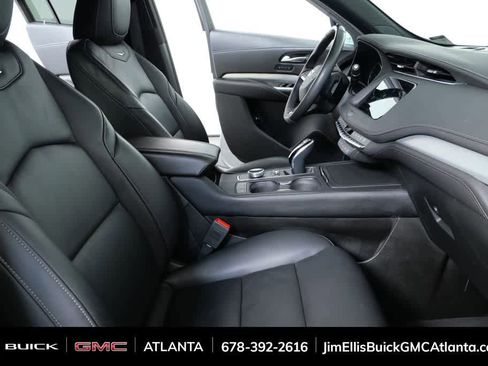 Used 2021 Cadillac XT4 Premium Luxury w/ Cold Weather Package image 20