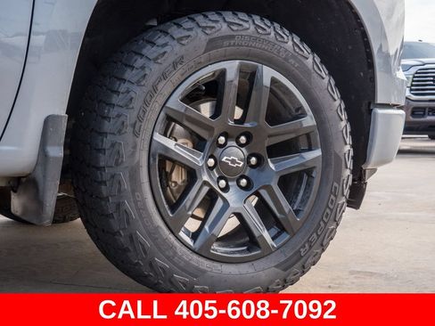 Used 2025 Chevrolet Silverado 1500 Custom w/ Turbomax Blackout Package AWD/4WD image 9