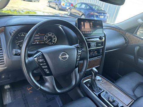 Used 2024 Nissan Armada SL w/ Captain's Chairs Package AWD/4WD image 18