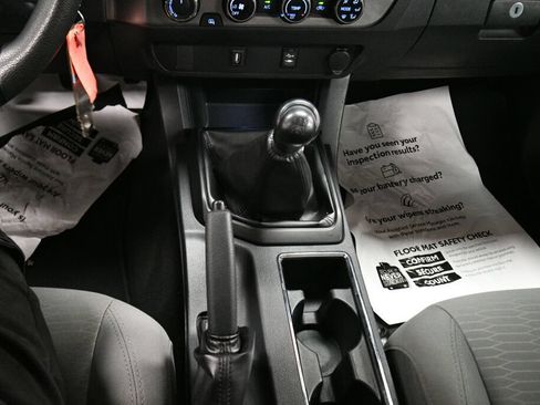 Used 2017 Toyota Tacoma SR w/ SR Convenience Package AWD/4WD image 16