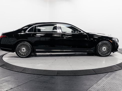 Used 2023 Mercedes-Benz Maybach S 680 4MATIC w/ Manufaktur Leather Package image 39