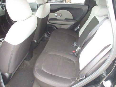 Used 2016 Kia Soul Base image 12