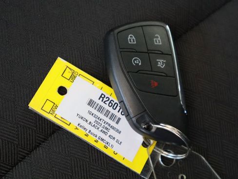 Used 2023 GMC Yukon SLE image 33