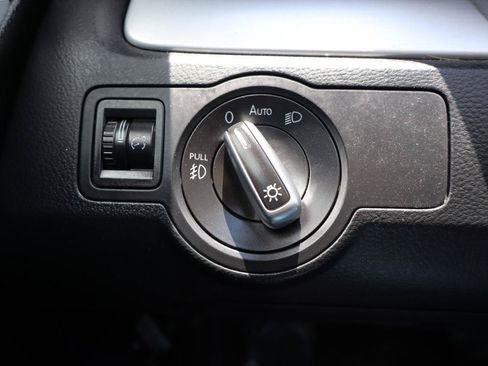 Used 2016 Volkswagen CC R-Line FWD image 17