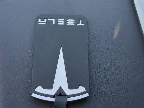 Used 2023 Tesla Model 3 Standard Range image 28