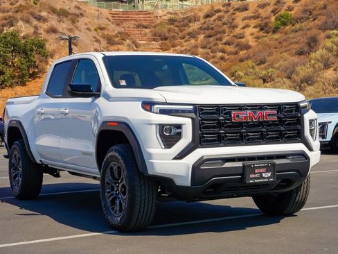 Used 2025 GMC Canyon Elevation image 6