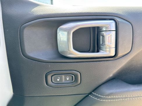 Used 2020 Jeep Wrangler Unlimited Sahara w/ Dual Top Group image 32