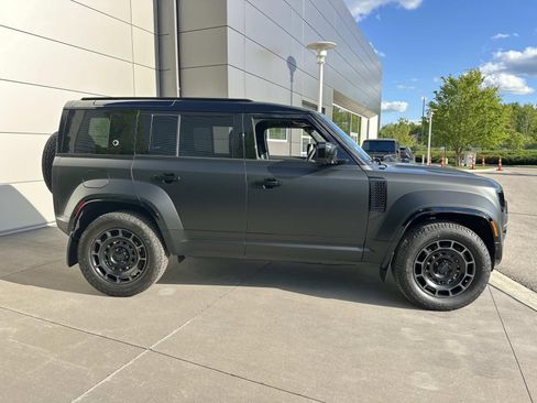 New 2026 Land Rover Defender 110 OCTA AWD/4WD image 4